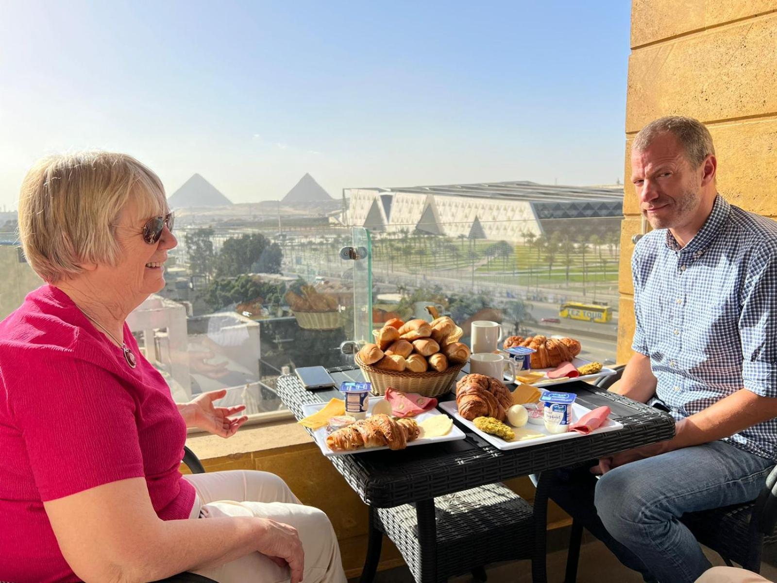 Asia Grand Museum & Pyramids View Nazlet el Simman Bagian luar foto